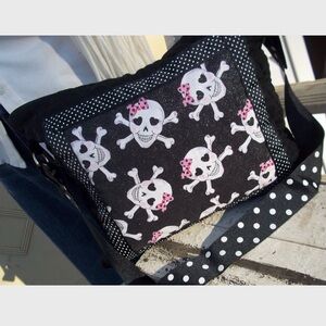 Sold. 💙 Skull With Pink Bow Fabric Bag Purse Lined Zipper Closure Polka Dot